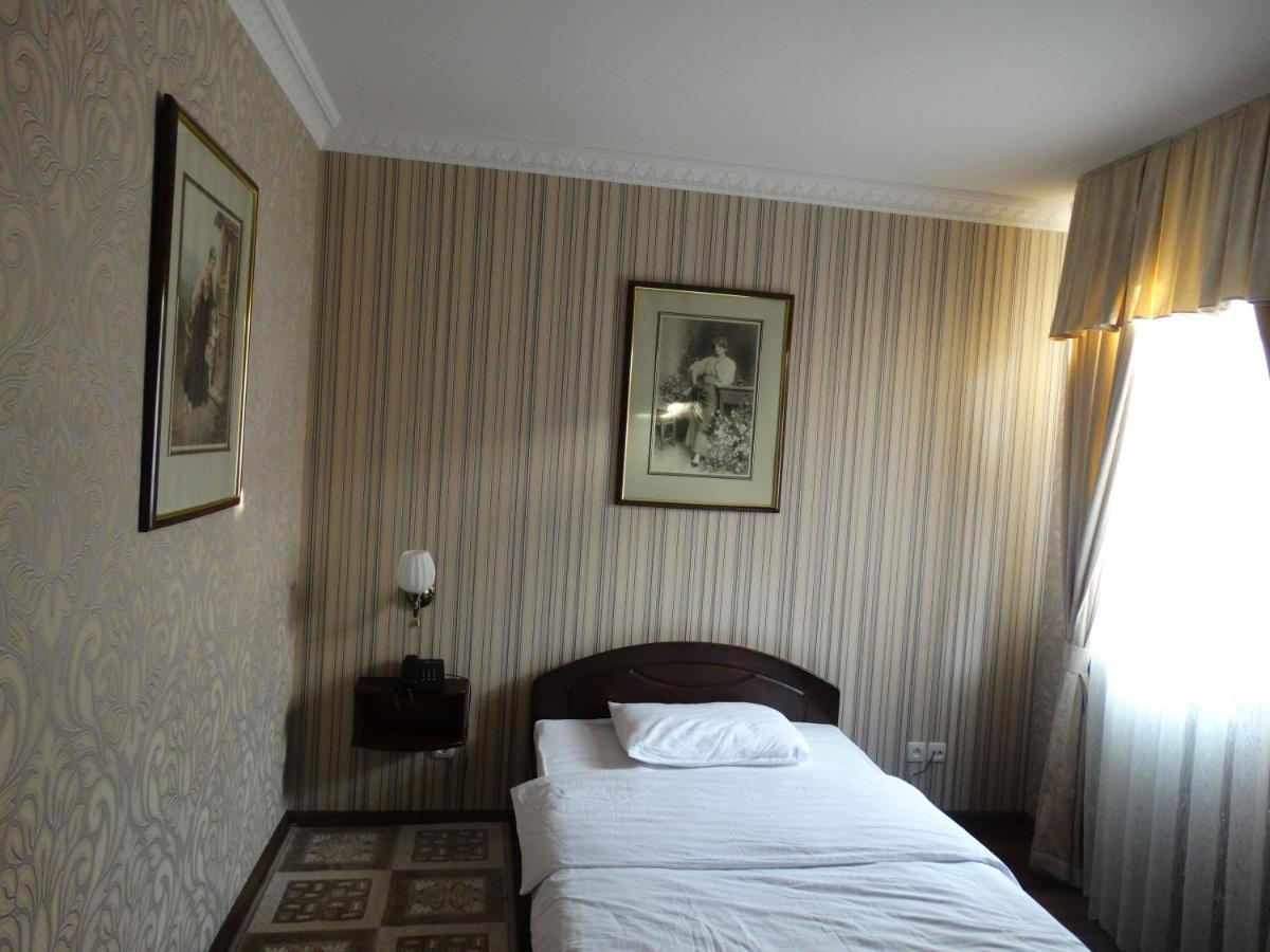 Hotel Papillon Taskent Exterior foto